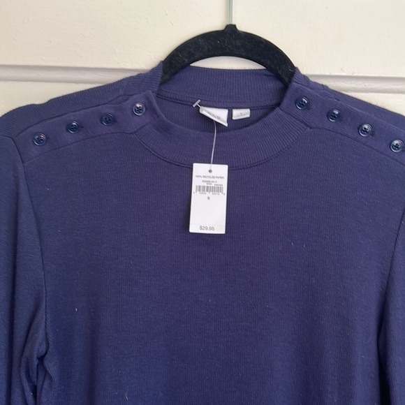 Super Soft Navy Long Sleeve Light Weight Sweater Shirt Gap S with Tags! - Picture 2 of 2